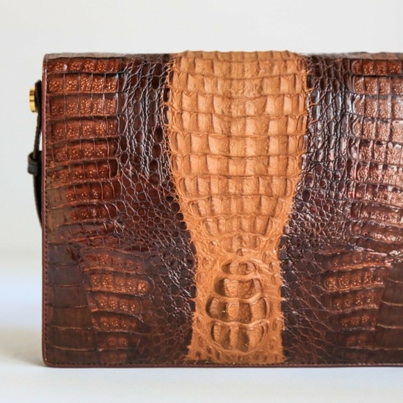 Vintage Alligator Handbag - Picture 2 of 12